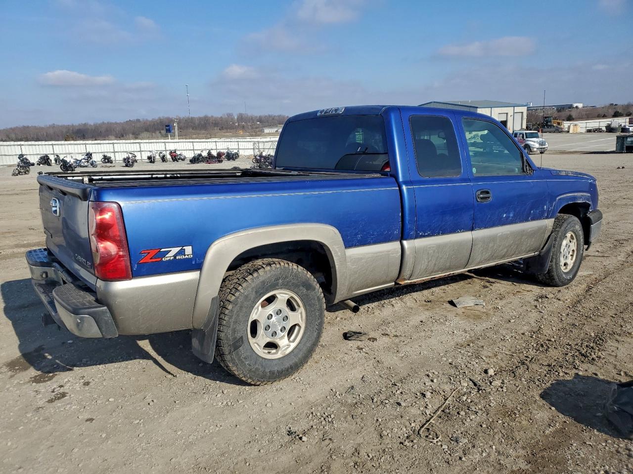 2003 CHEVROLET SILVERADO K1500 photo 3