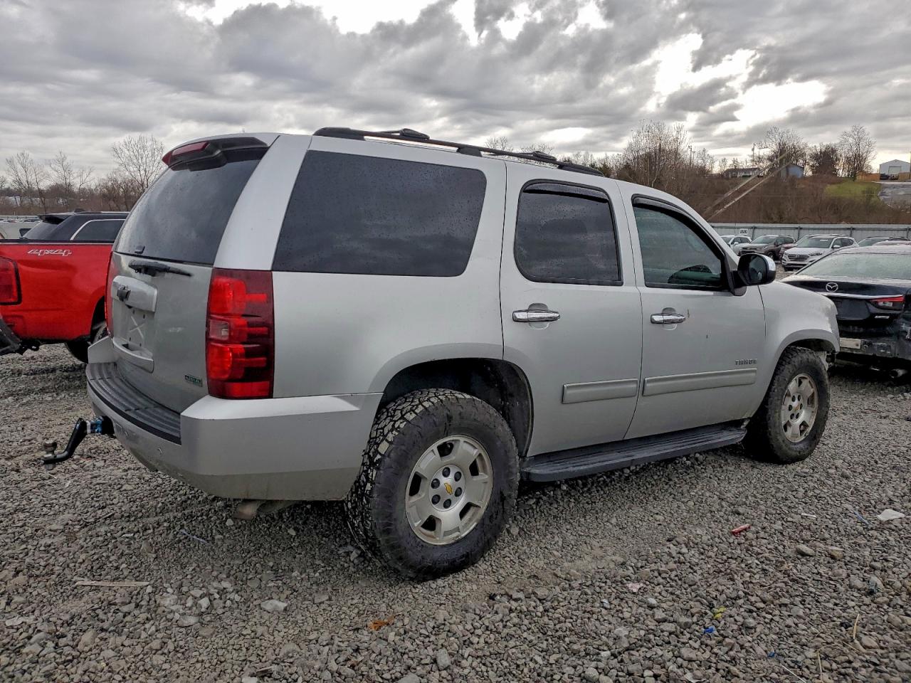 2011 CHEVROLET TAHOE K1500 LS photo 3