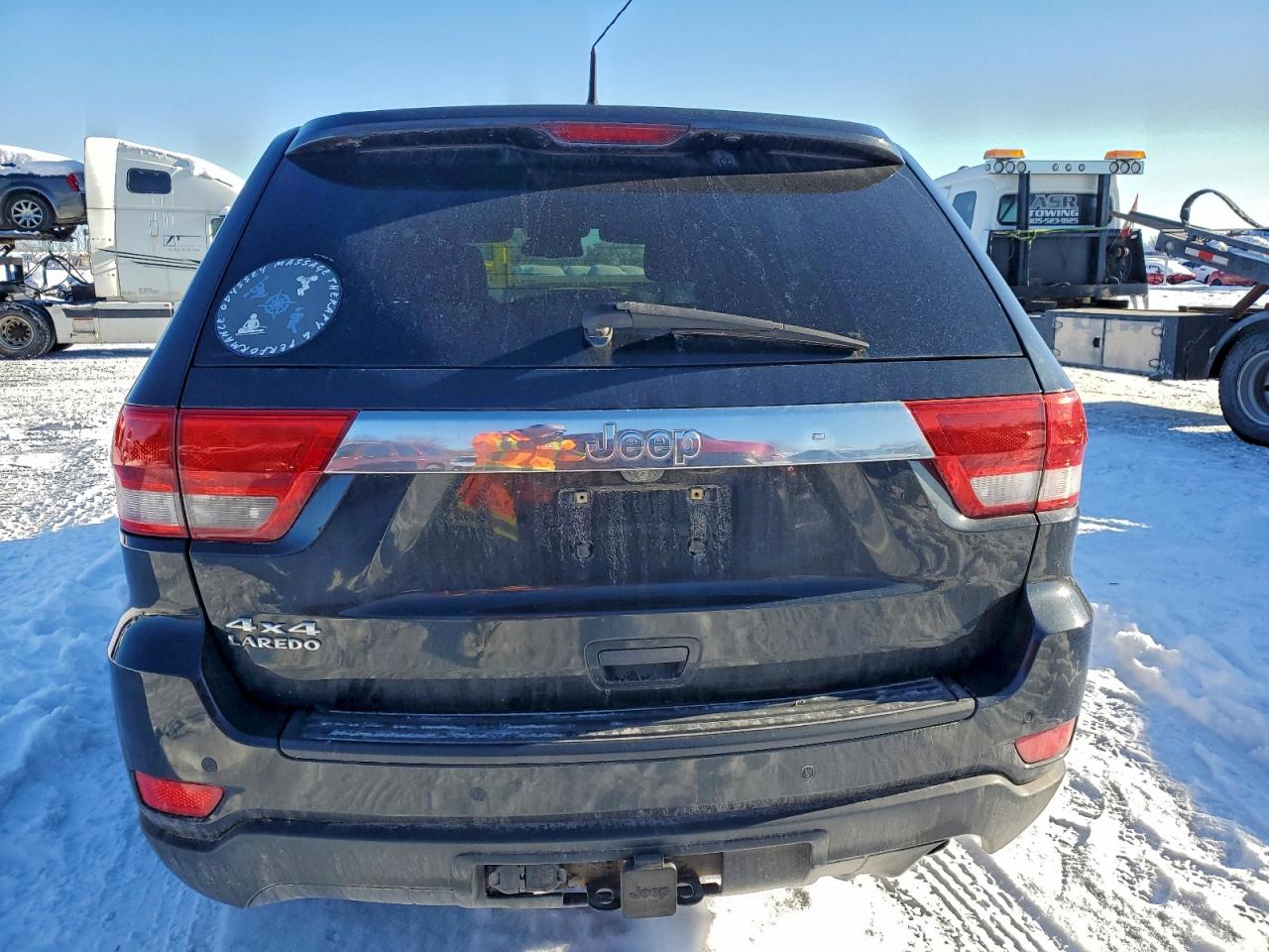 2011 JEEP GRAND CHEROKEE LAREDO photo 16