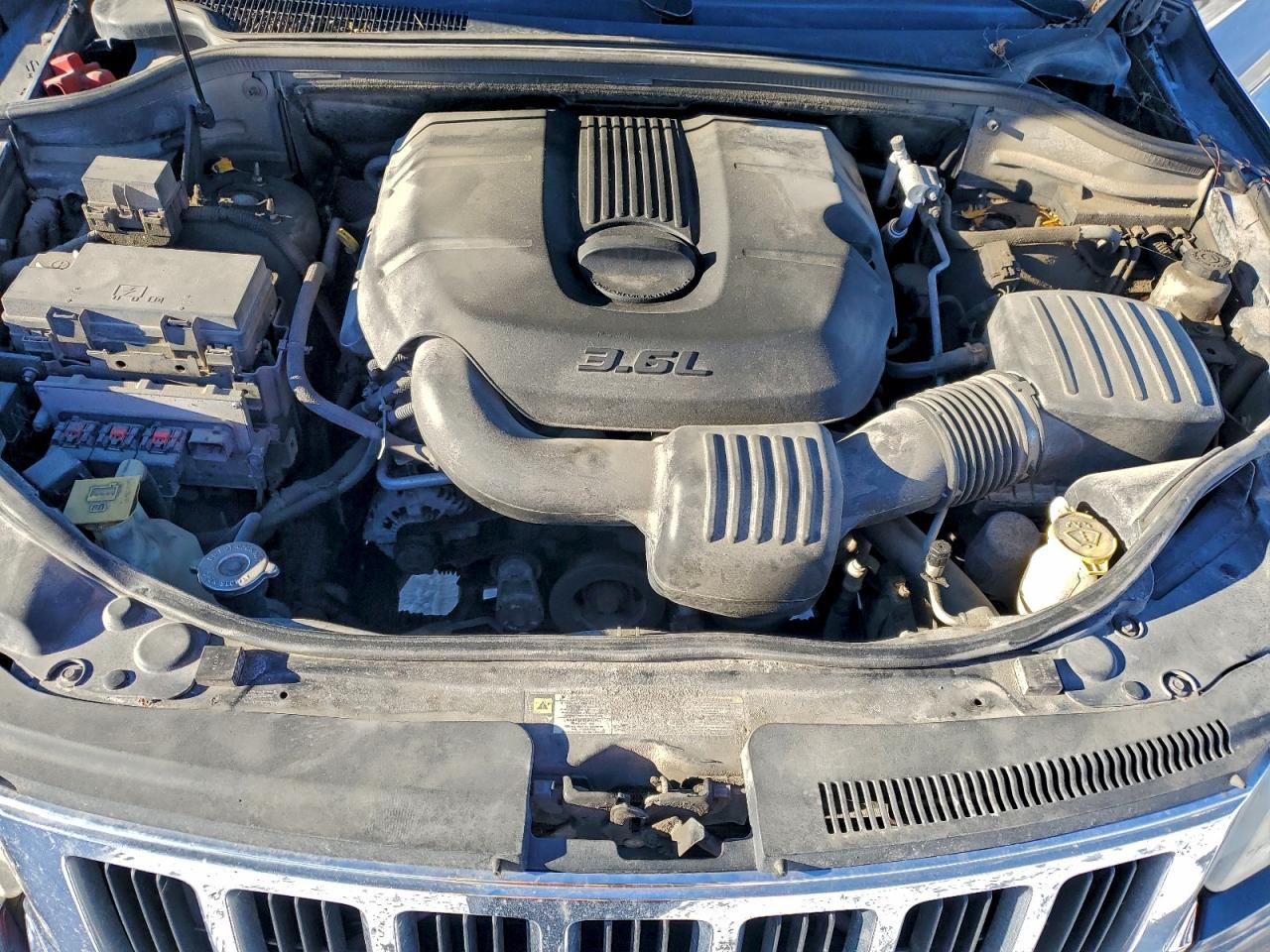 2011 JEEP GRAND CHEROKEE LAREDO photo 34
