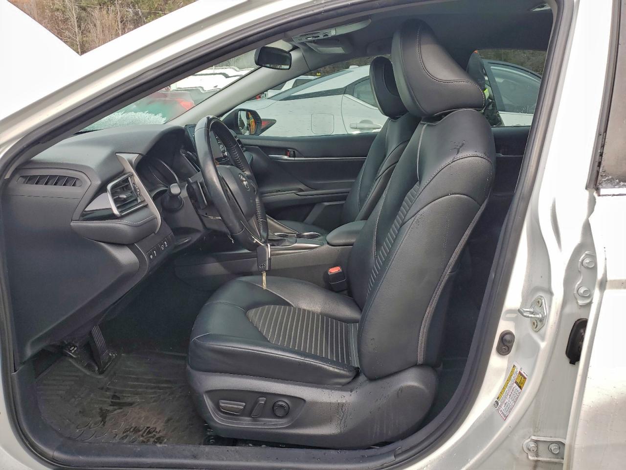 2021 TOYOTA CAMRY SE photo 7