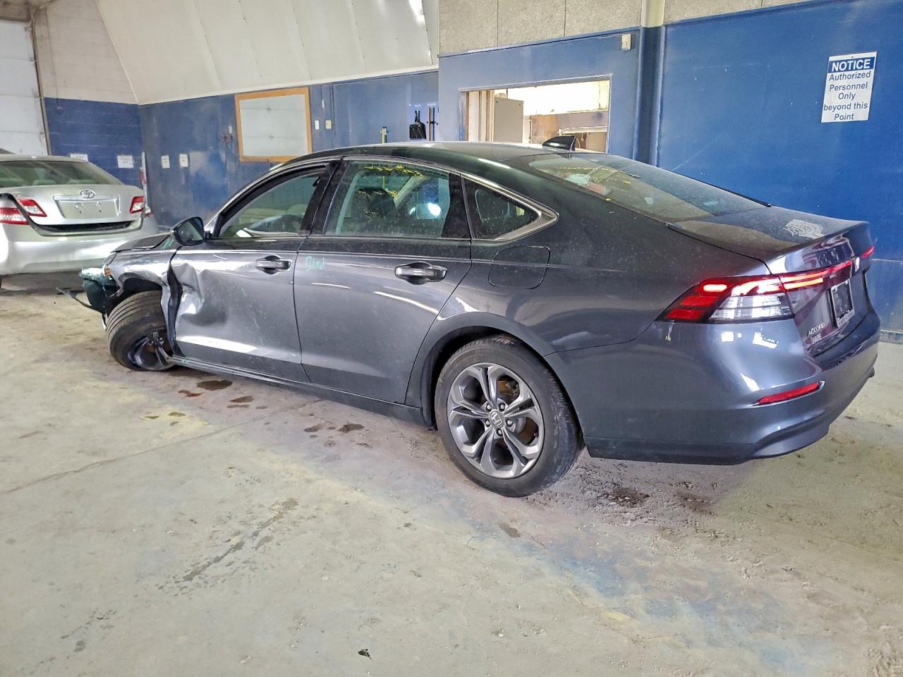 2024 HONDA ACCORD EX photo 2