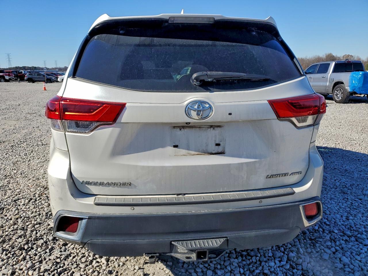 2018 TOYOTA HIGHLANDER LIMITED photo 6