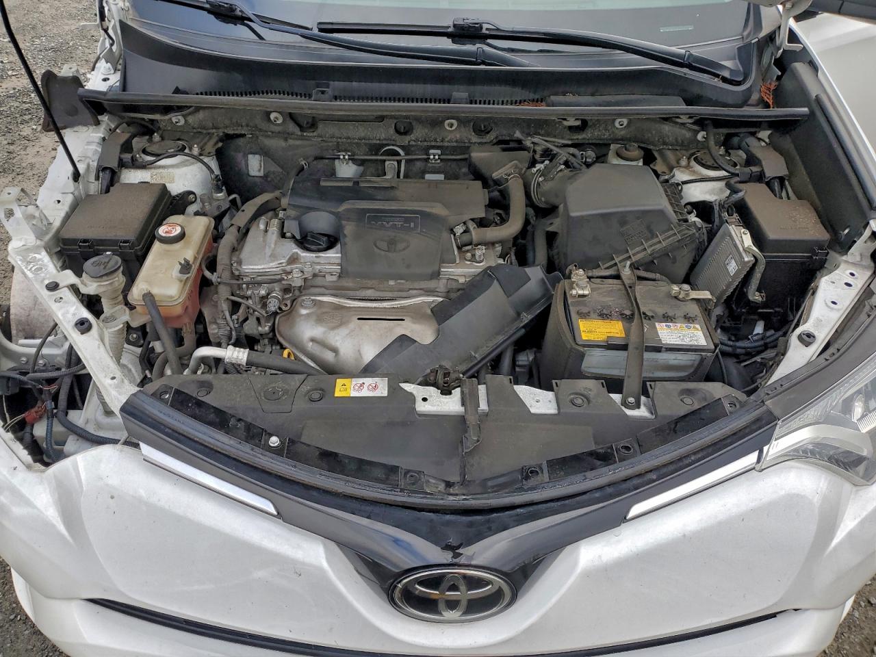 2017 TOYOTA RAV4 XLE photo 12