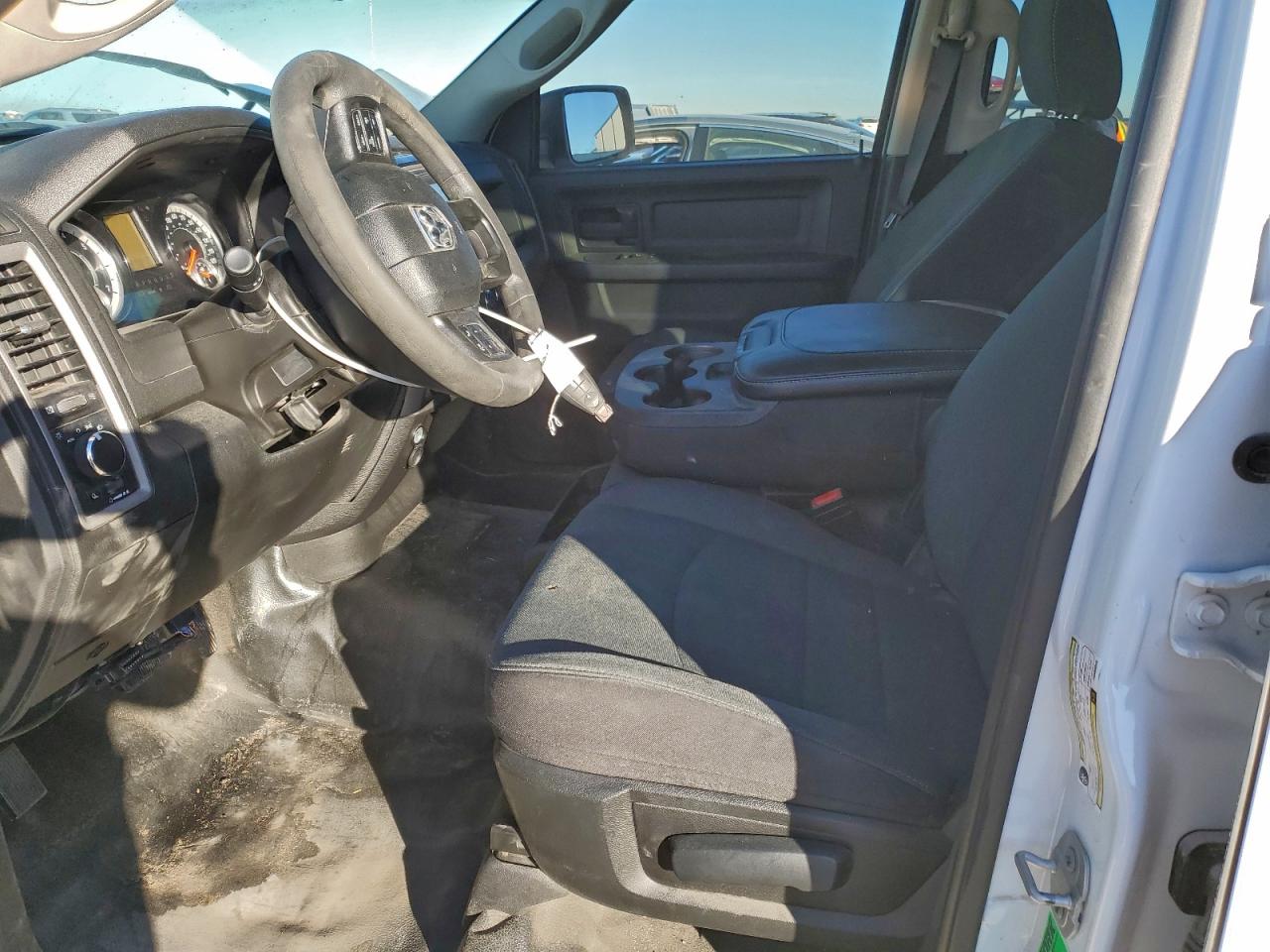 2023 RAM 1500 CLASSIC TRADESMAN photo 7