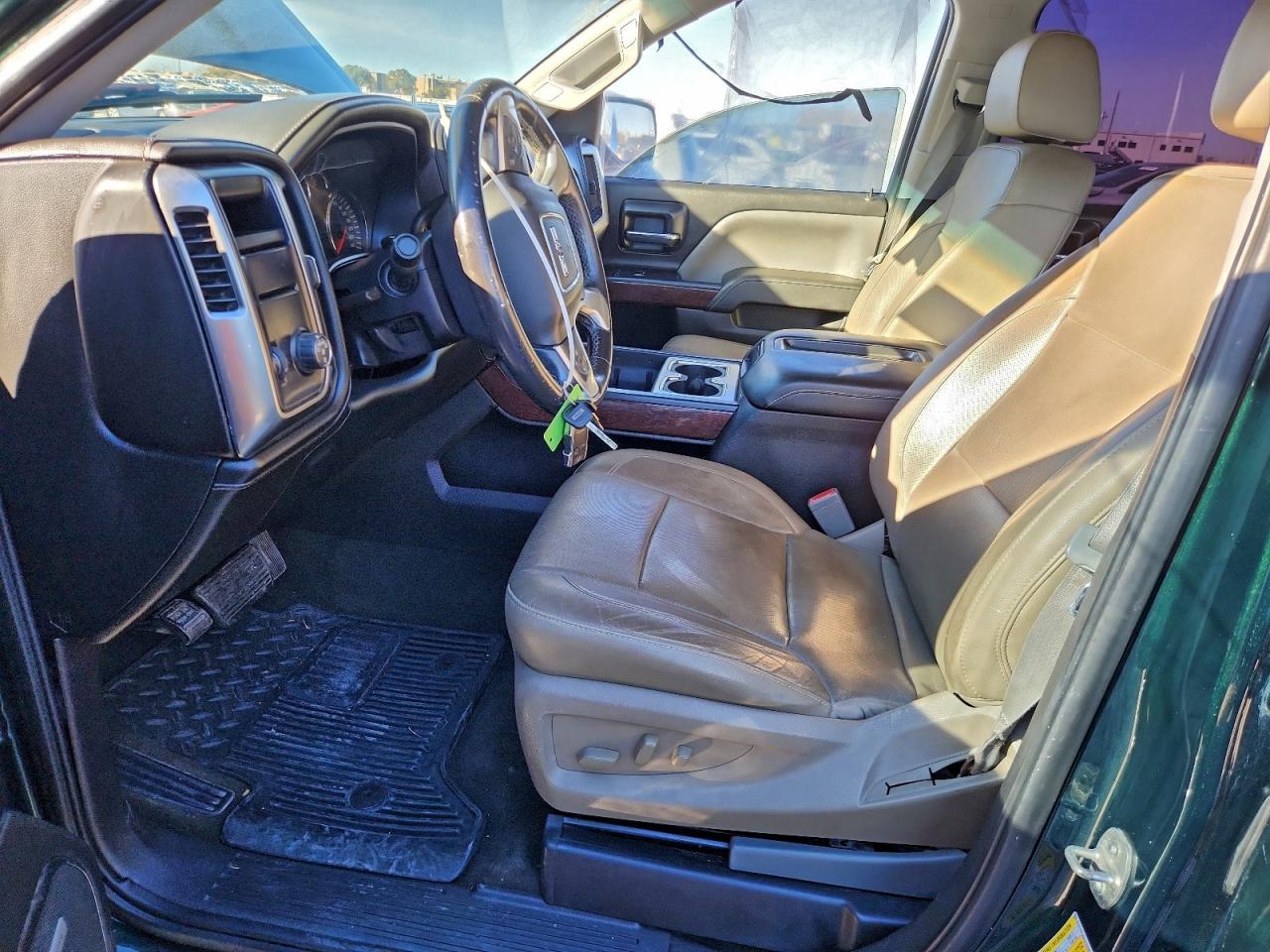 2014 GMC SIERRA C1500 SLT photo 7