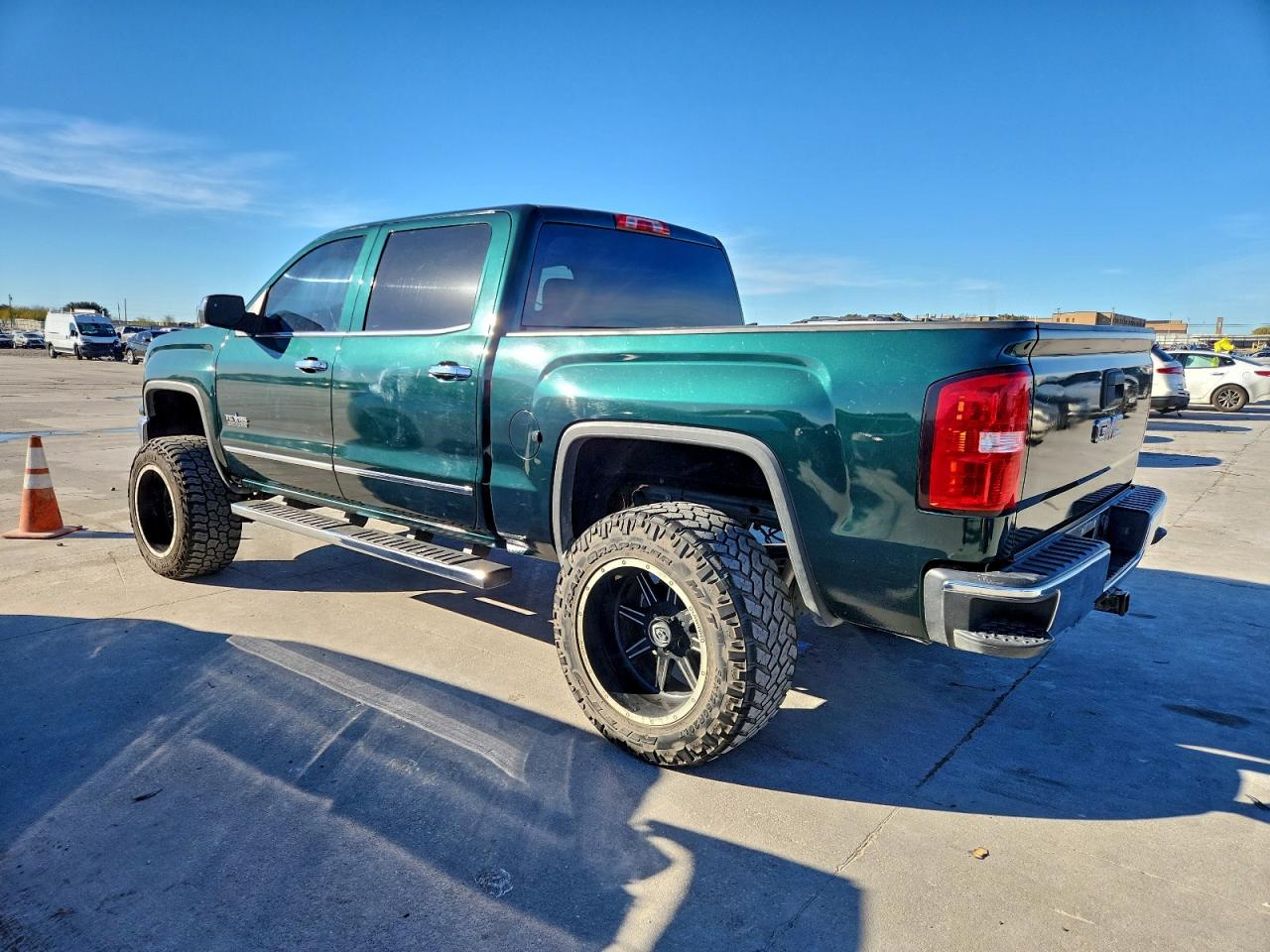 2014 GMC SIERRA C1500 SLT photo 2
