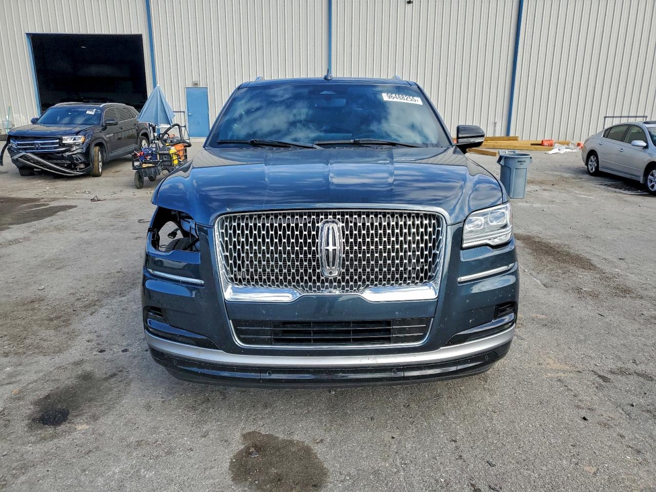 2022 LINCOLN NAVIGATOR L RESERVE photo 5