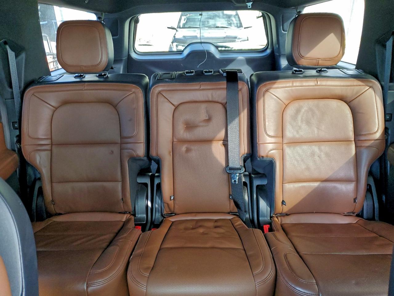 2022 LINCOLN NAVIGATOR L RESERVE photo 10