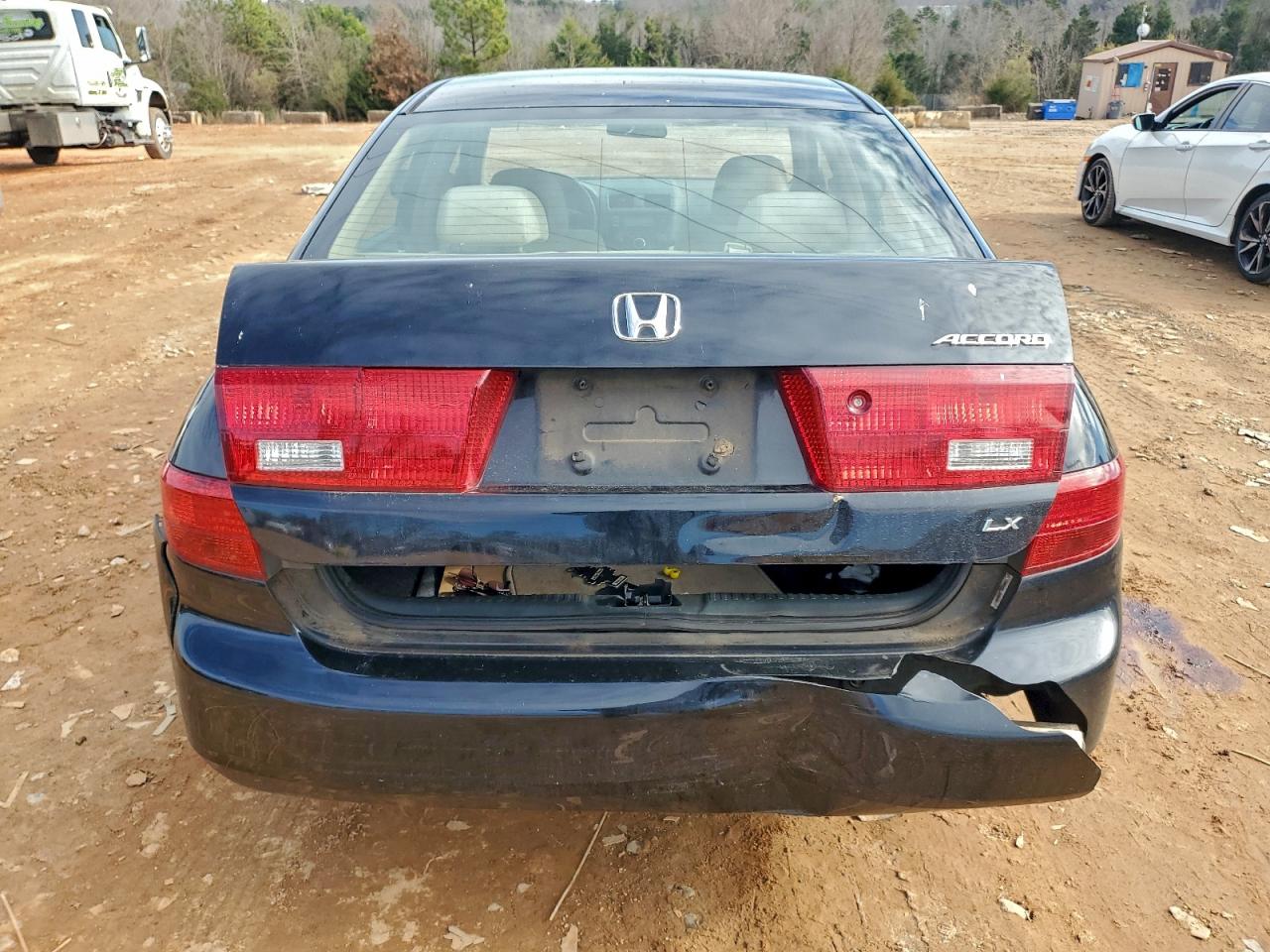 2005 HONDA ACCORD LX photo 6