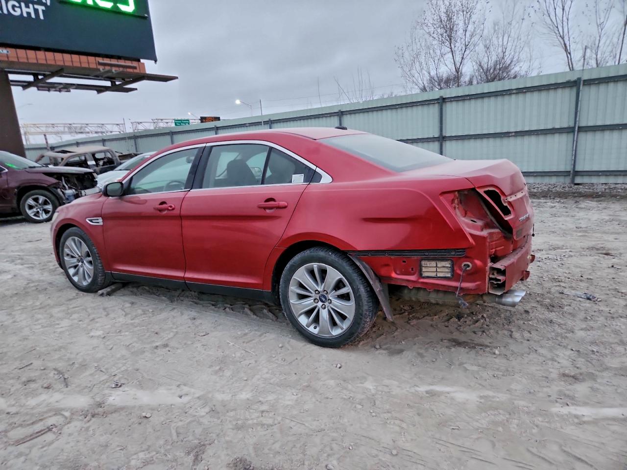2010 FORD TAURUS LIMITED photo 2