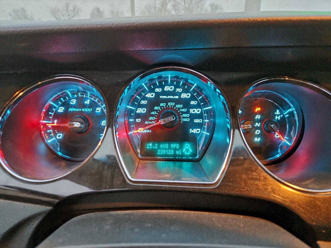 2010 FORD TAURUS LIMITED photo 9