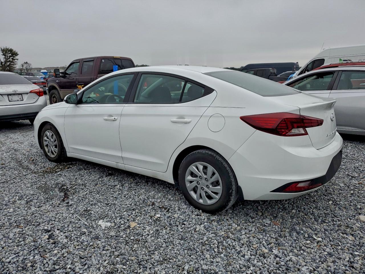 2020 HYUNDAI ELANTRA SE photo 2