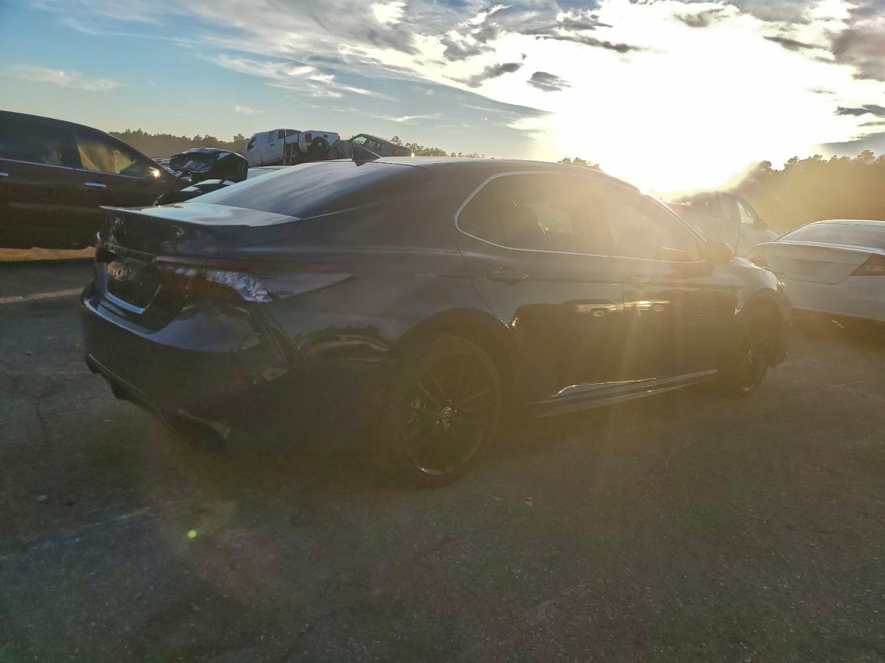 2024 TOYOTA CAMRY XSE photo 3