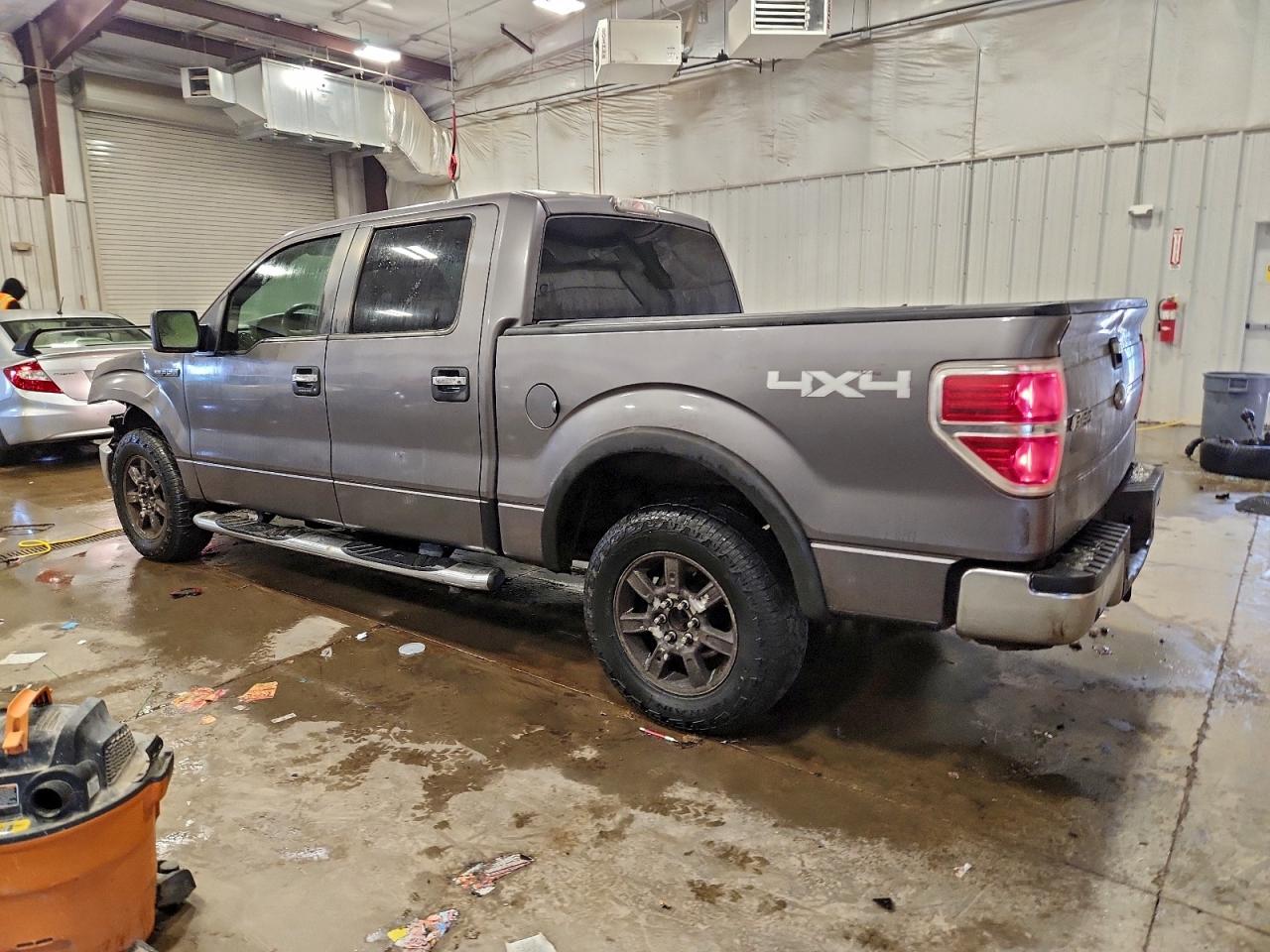 2010 FORD F150 SUPERCREW photo 2