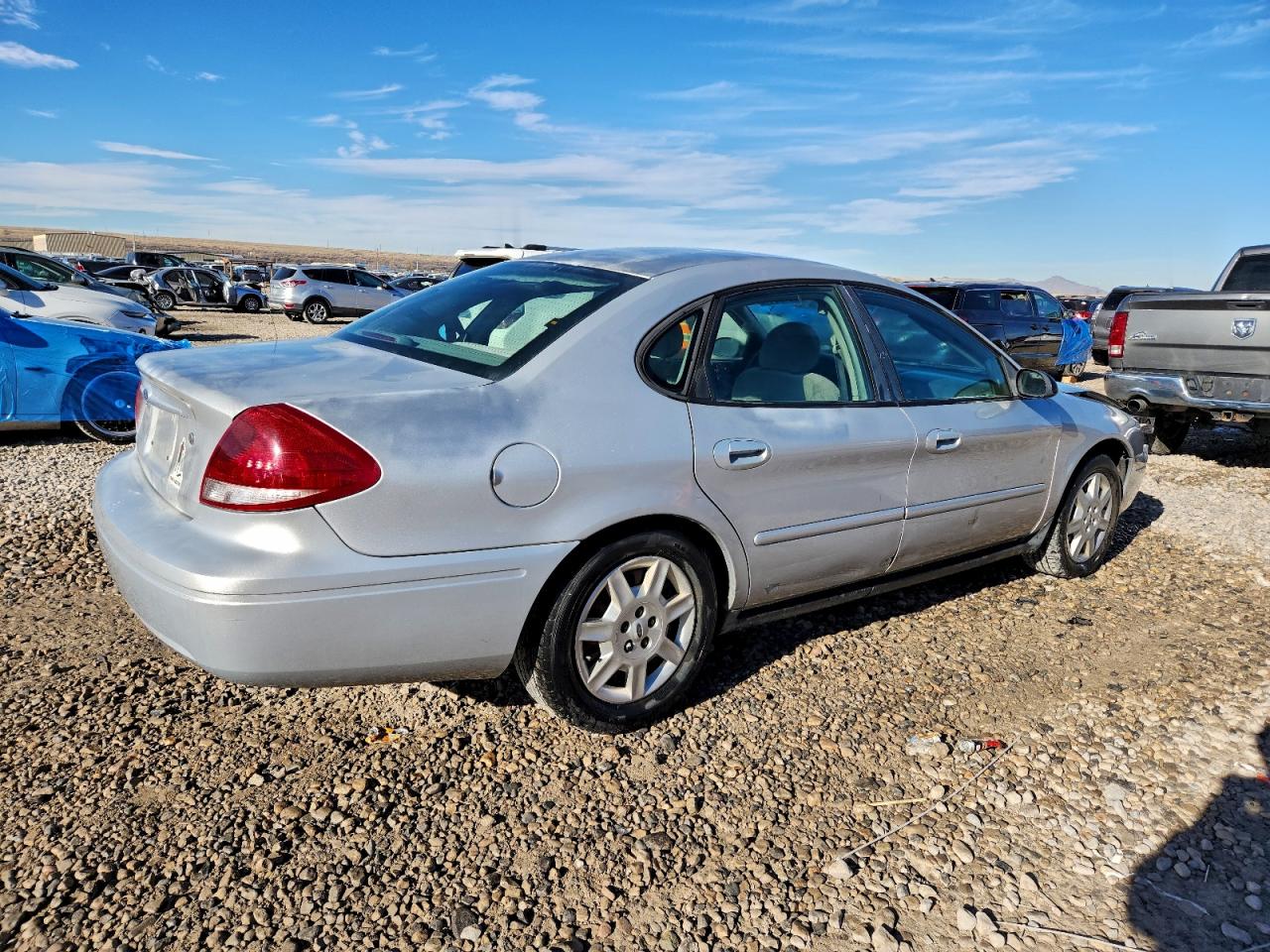 2007 FORD TAURUS SE photo 3
