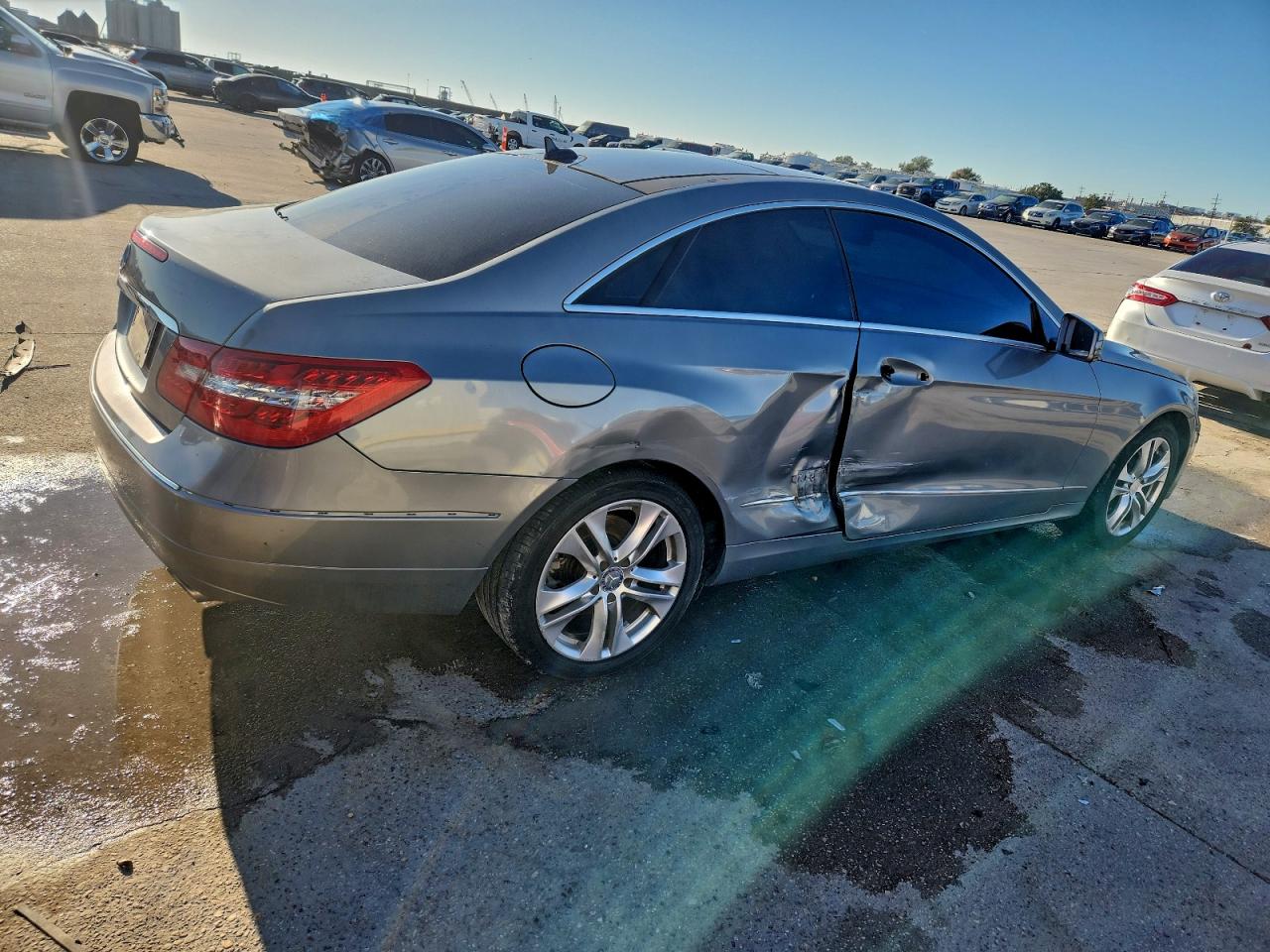 2010 MERCEDES-BENZ E 350 photo 3