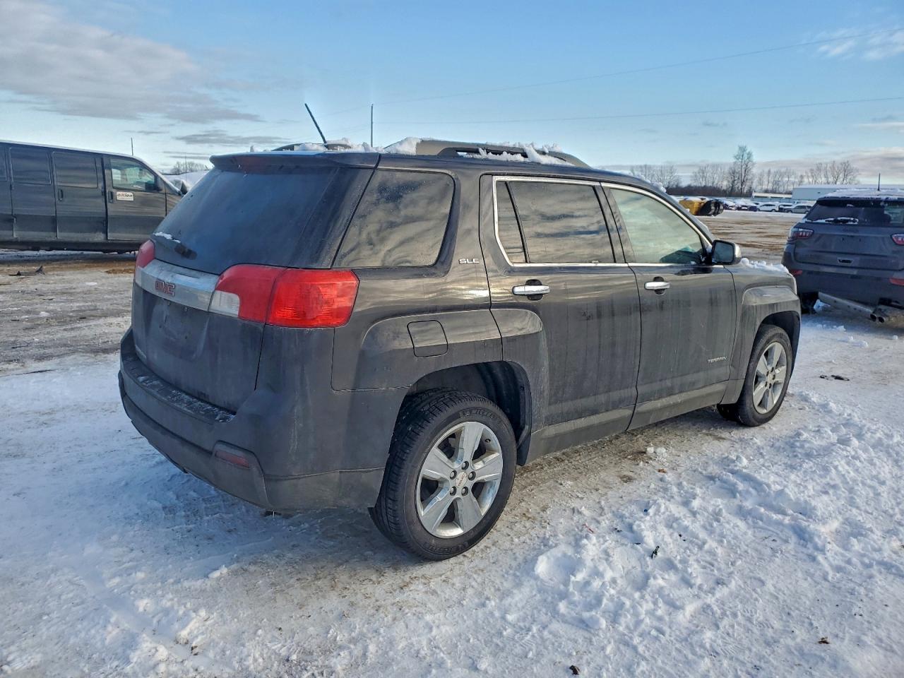 2015 GMC TERRAIN SLE photo 3