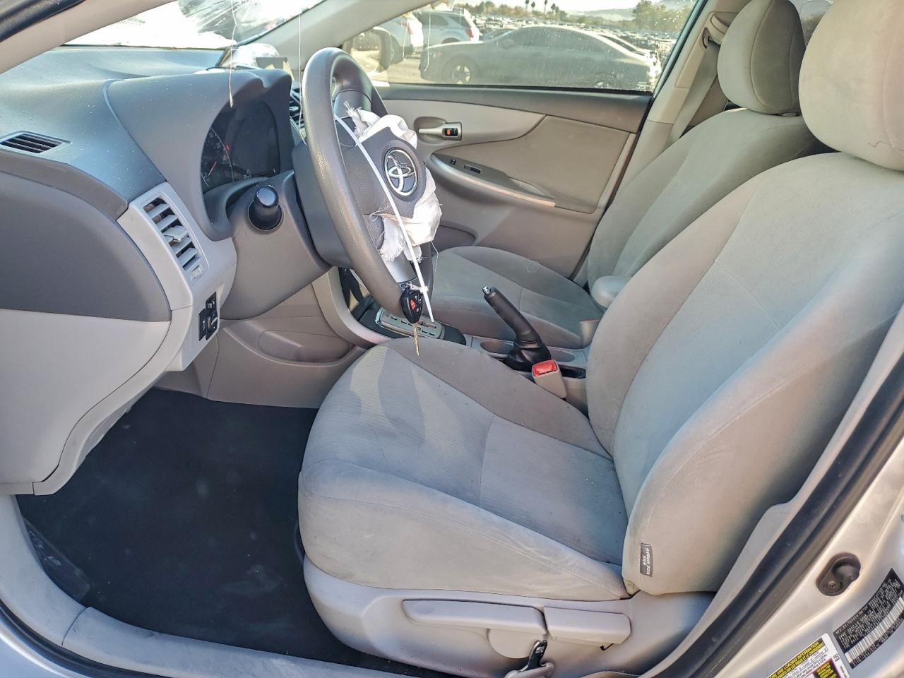 2010 TOYOTA COROLLA BASE photo 7