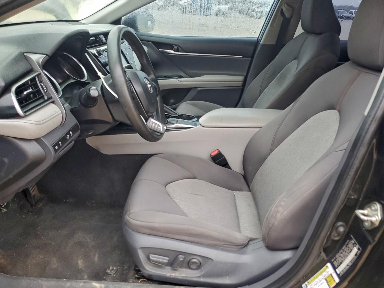 2019 TOYOTA CAMRY L photo 7