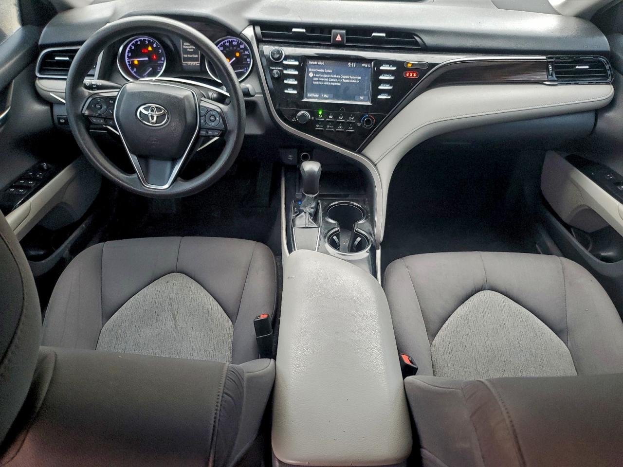 2019 TOYOTA CAMRY L photo 8