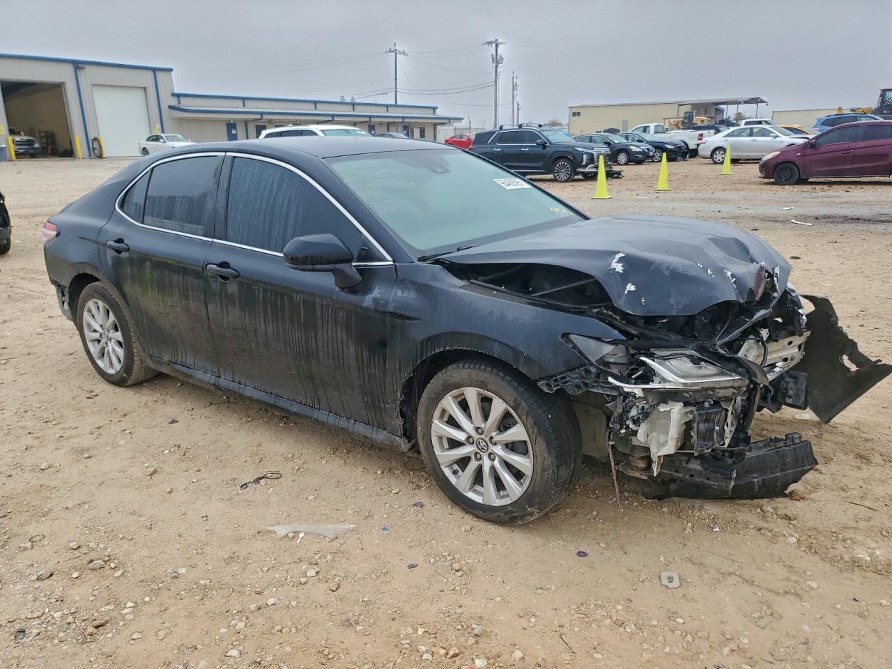 2019 TOYOTA CAMRY L photo 4