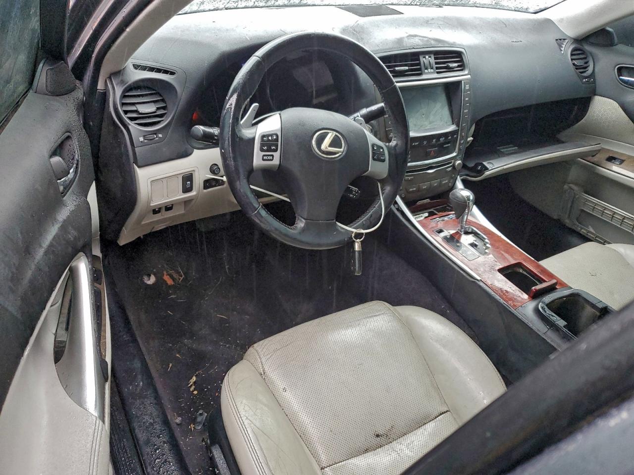 2012 LEXUS IS 250 photo 8