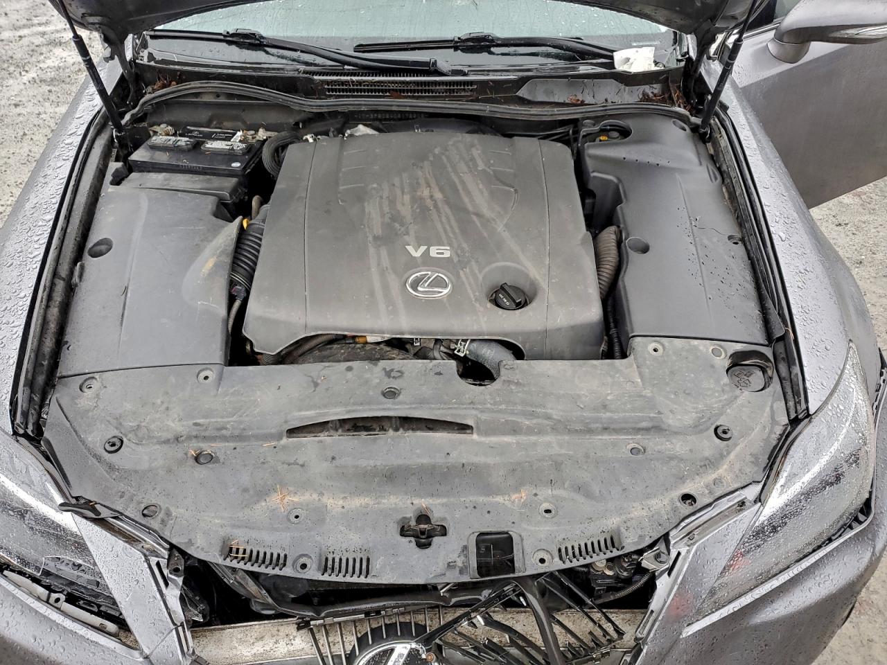 2012 LEXUS IS 250 photo 11