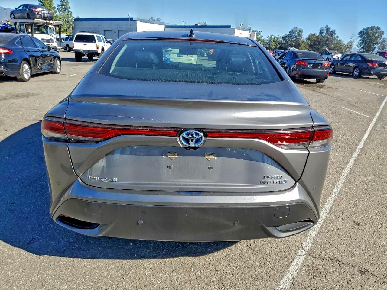 2021 TOYOTA MIRAI XLE photo 6