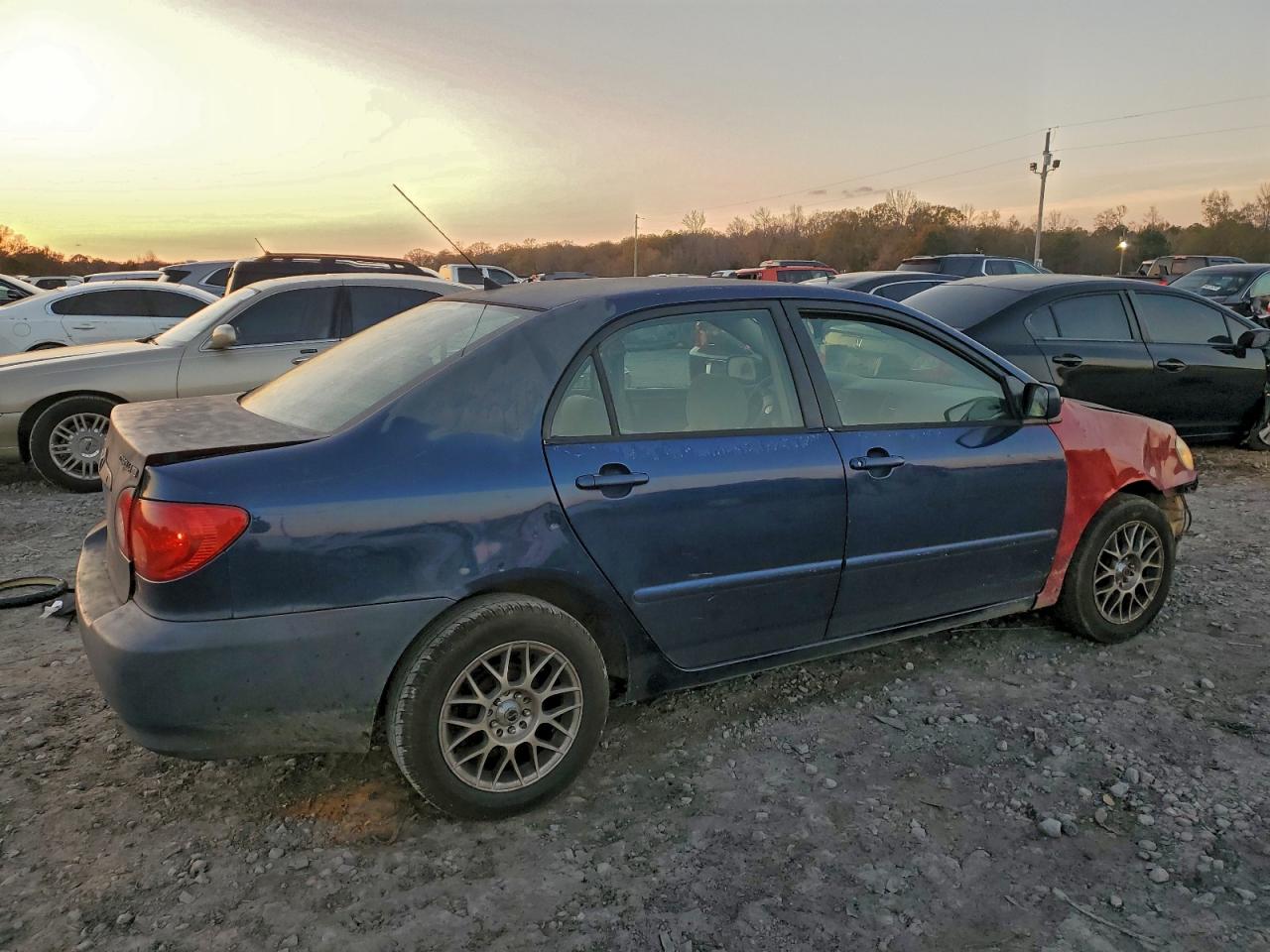 2005 TOYOTA COROLLA photo 5