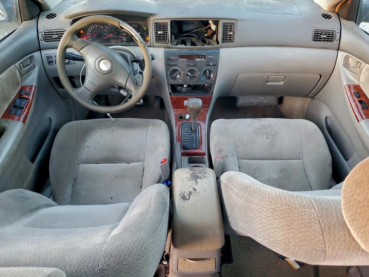 2005 TOYOTA COROLLA photo 15