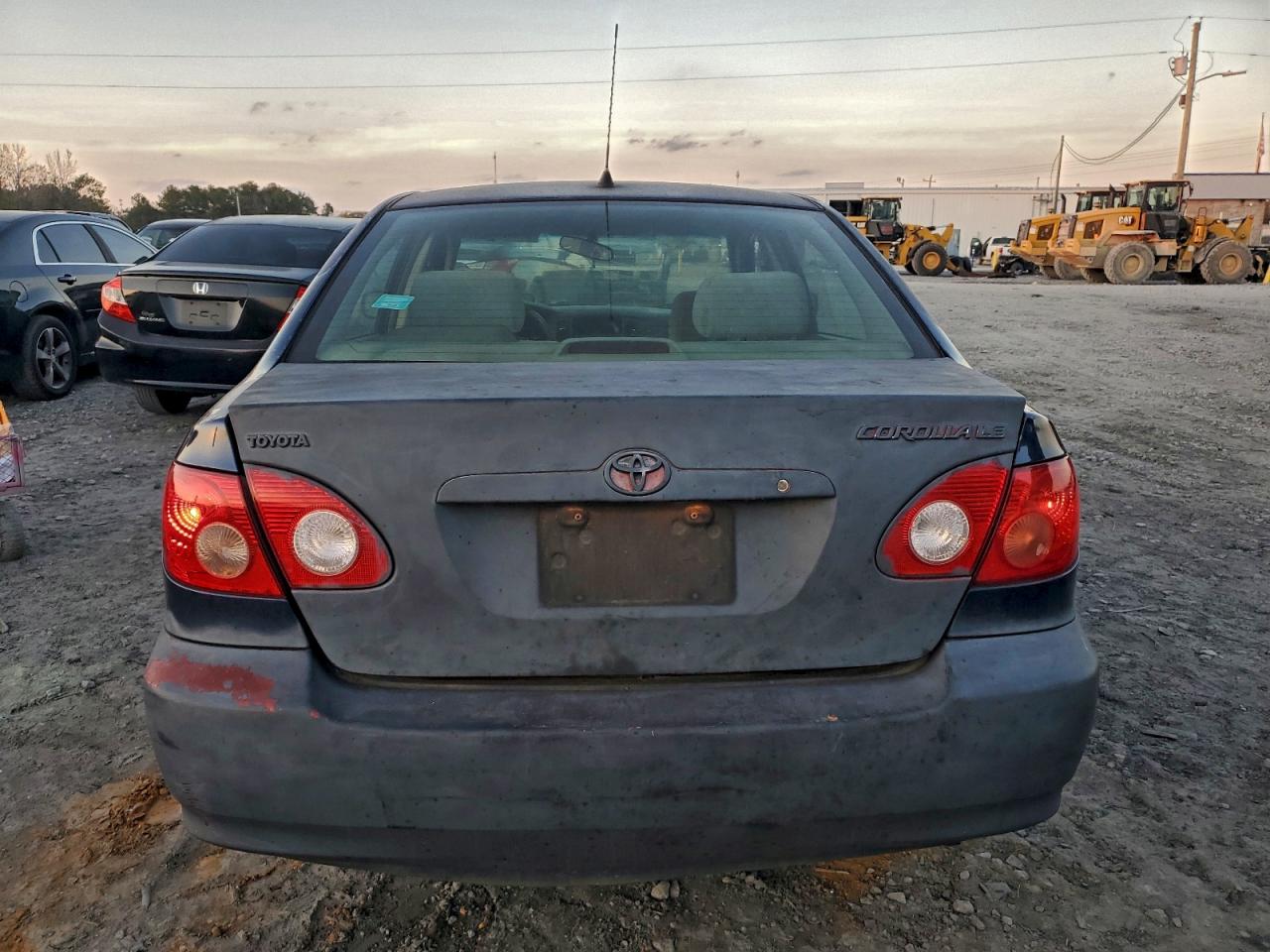 2005 TOYOTA COROLLA photo 11