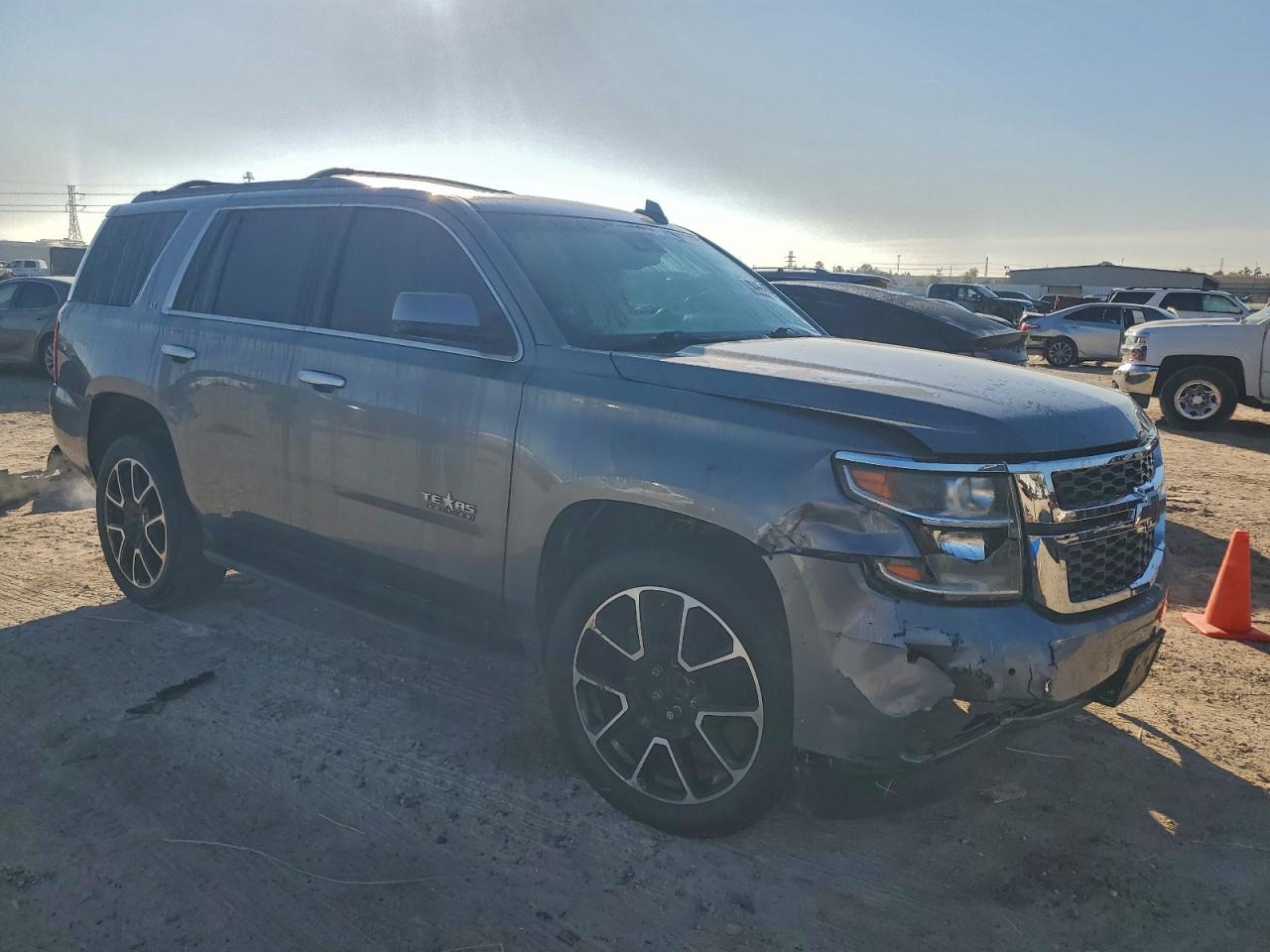2020 CHEVROLET TAHOE C1500 LT photo 4
