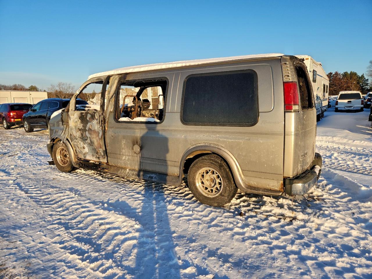 2001 GMC SAVANA RV G1500 photo 2