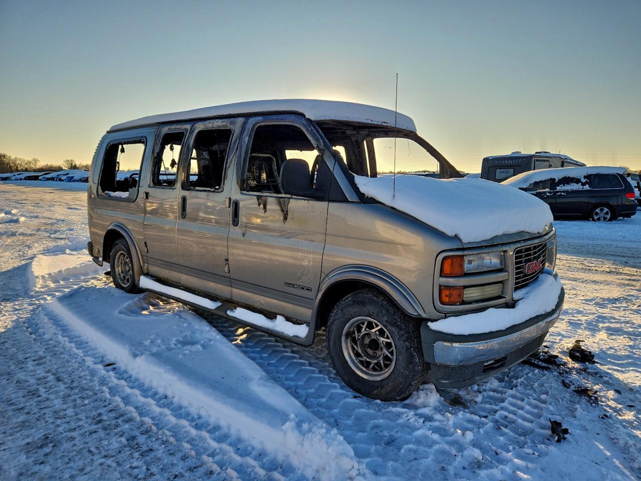 2001 GMC SAVANA RV G1500 photo 4