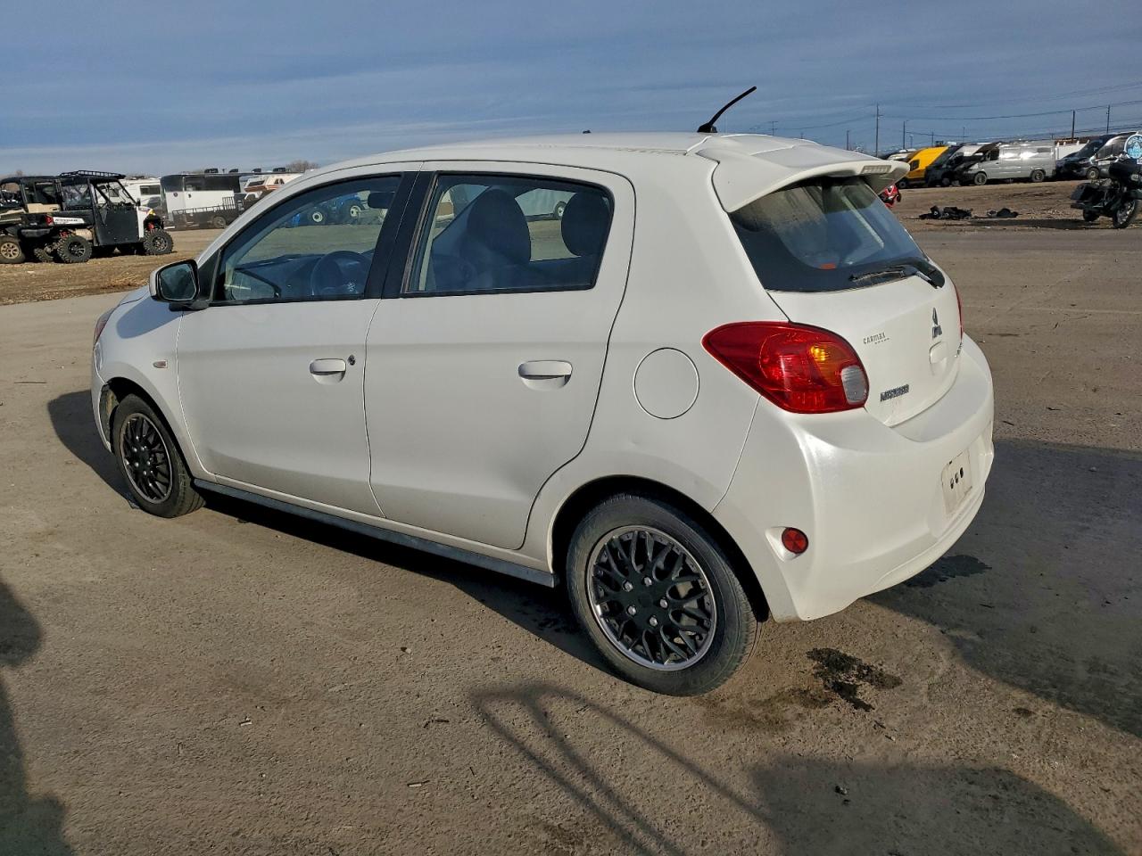 2015 MITSUBISHI MIRAGE DE photo 2