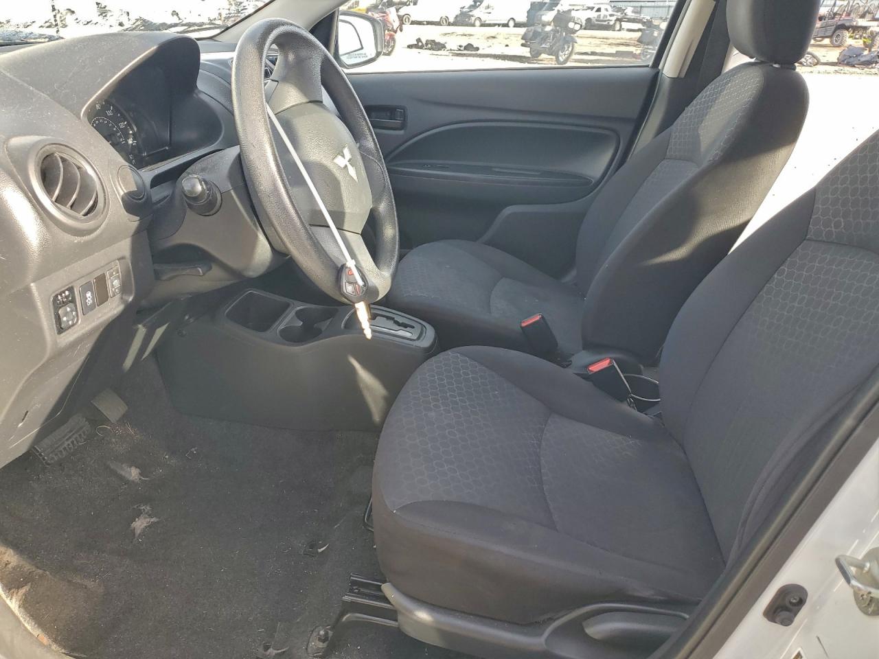 2015 MITSUBISHI MIRAGE DE photo 7