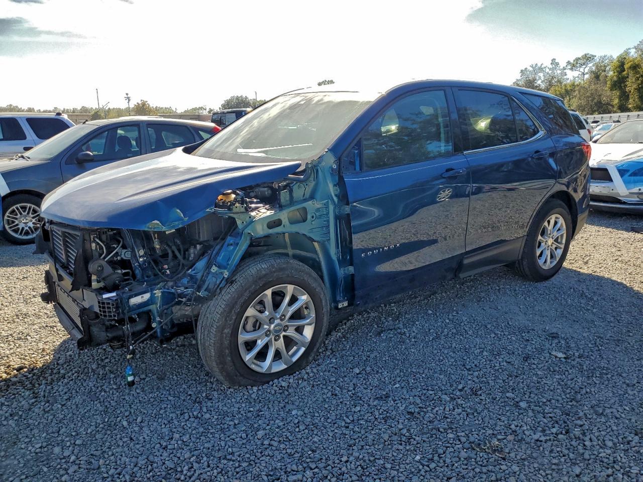 2020 CHEVROLET EQUINOX LT — FRONT END damage — photo 1
