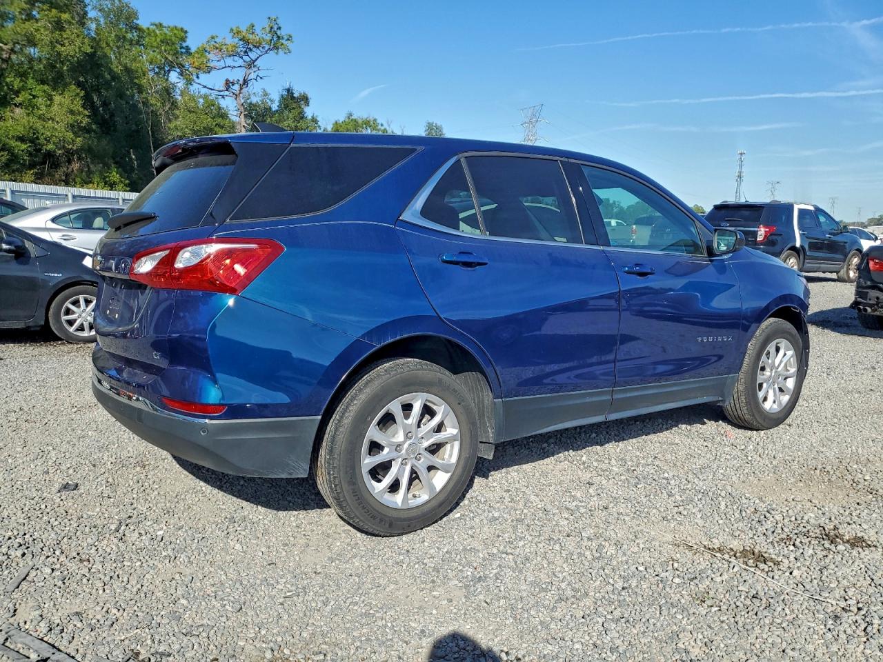 2020 CHEVROLET EQUINOX LT photo 3
