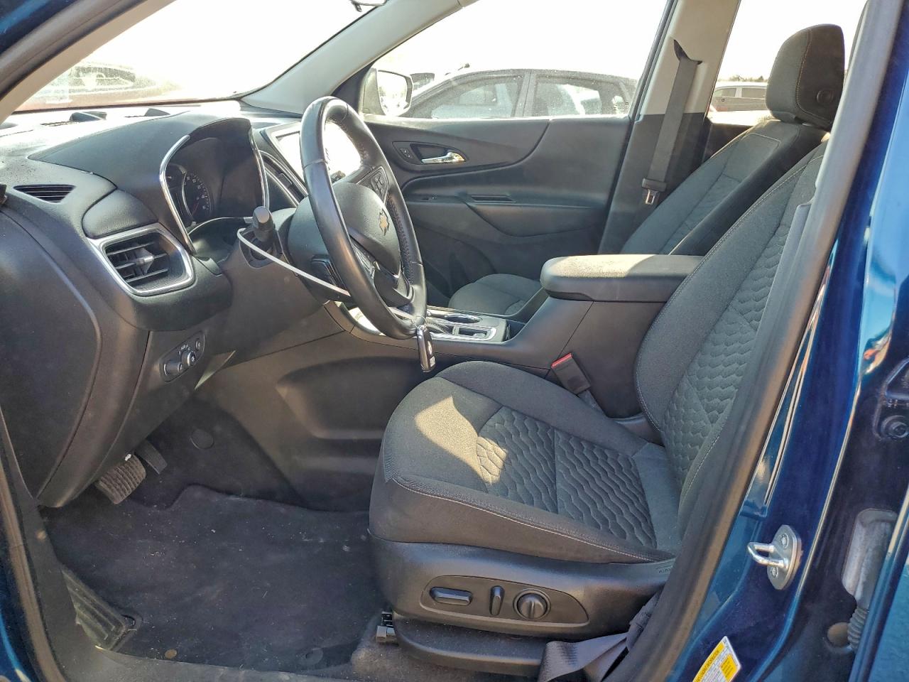 2020 CHEVROLET EQUINOX LT photo 7