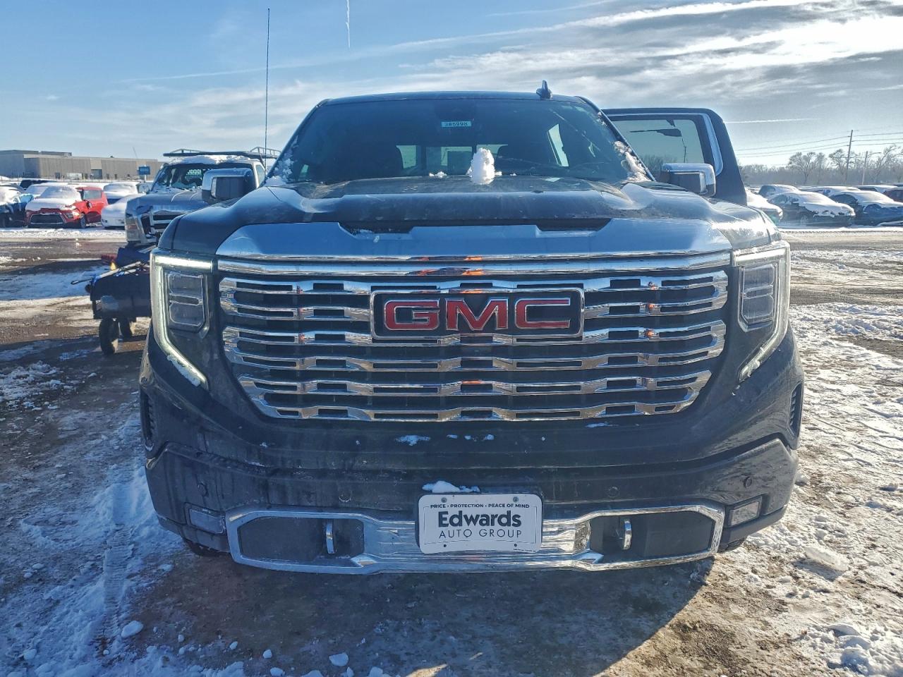 2025 GMC SIERRA K1500 DENALI photo 5