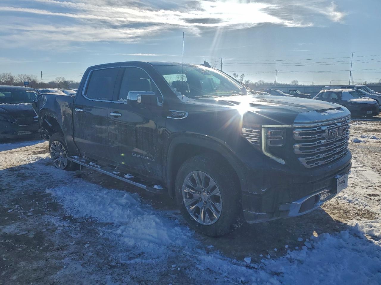2025 GMC SIERRA K1500 DENALI photo 4