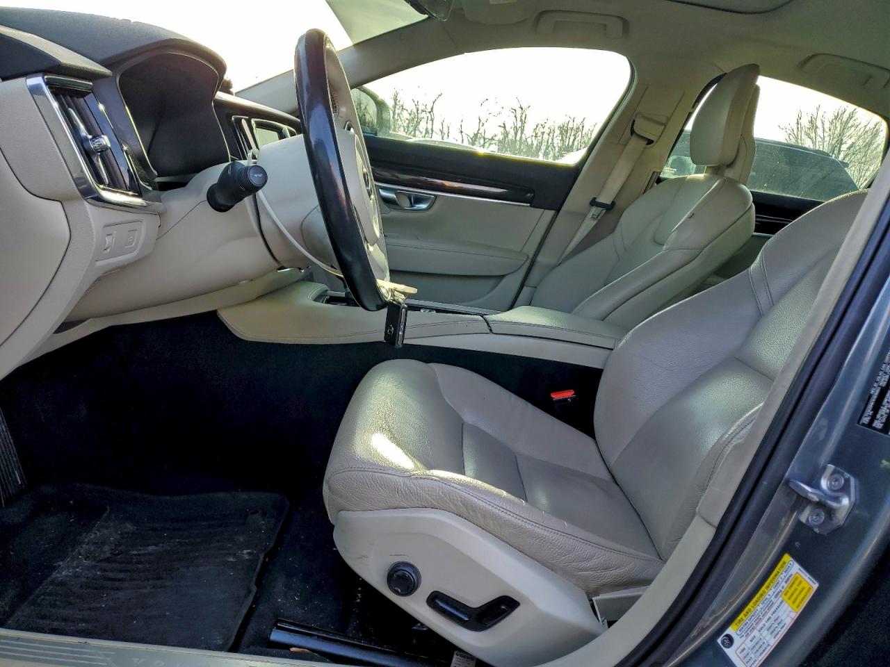 2017 VOLVO S90 T6 MOMENTUM photo 7