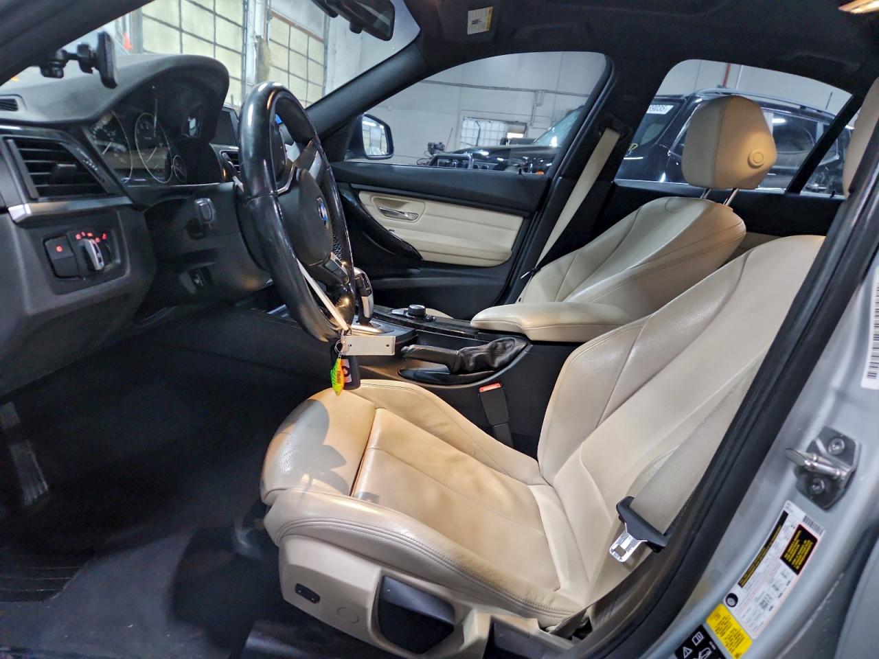 2015 BMW 320 I XDRIVE photo 13
