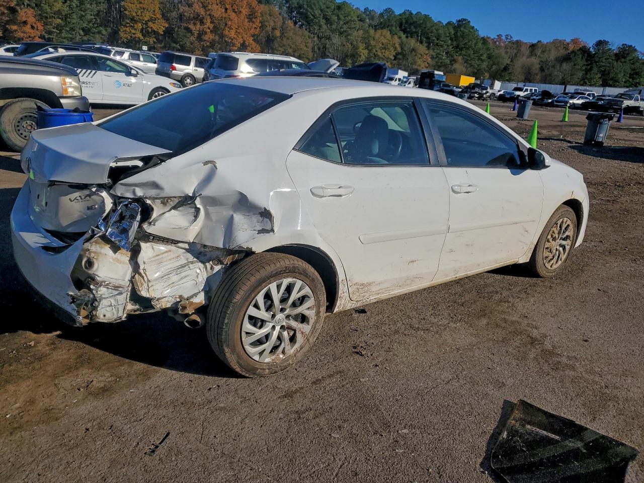 2017 TOYOTA COROLLA L photo 3