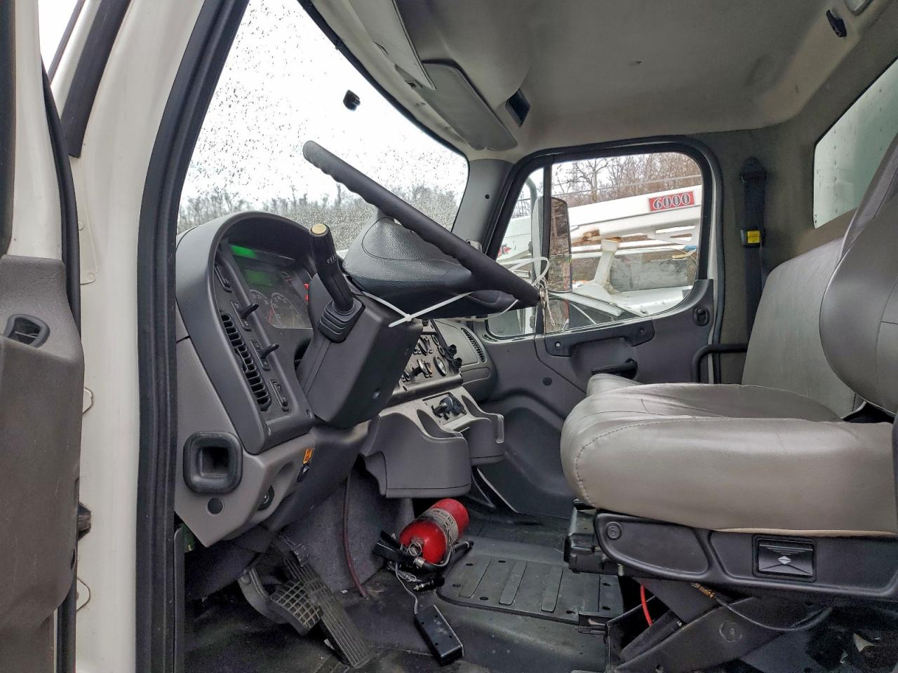 2018 FREIGHTLINER M2 106 MED - SEMI TRUCK photo 7