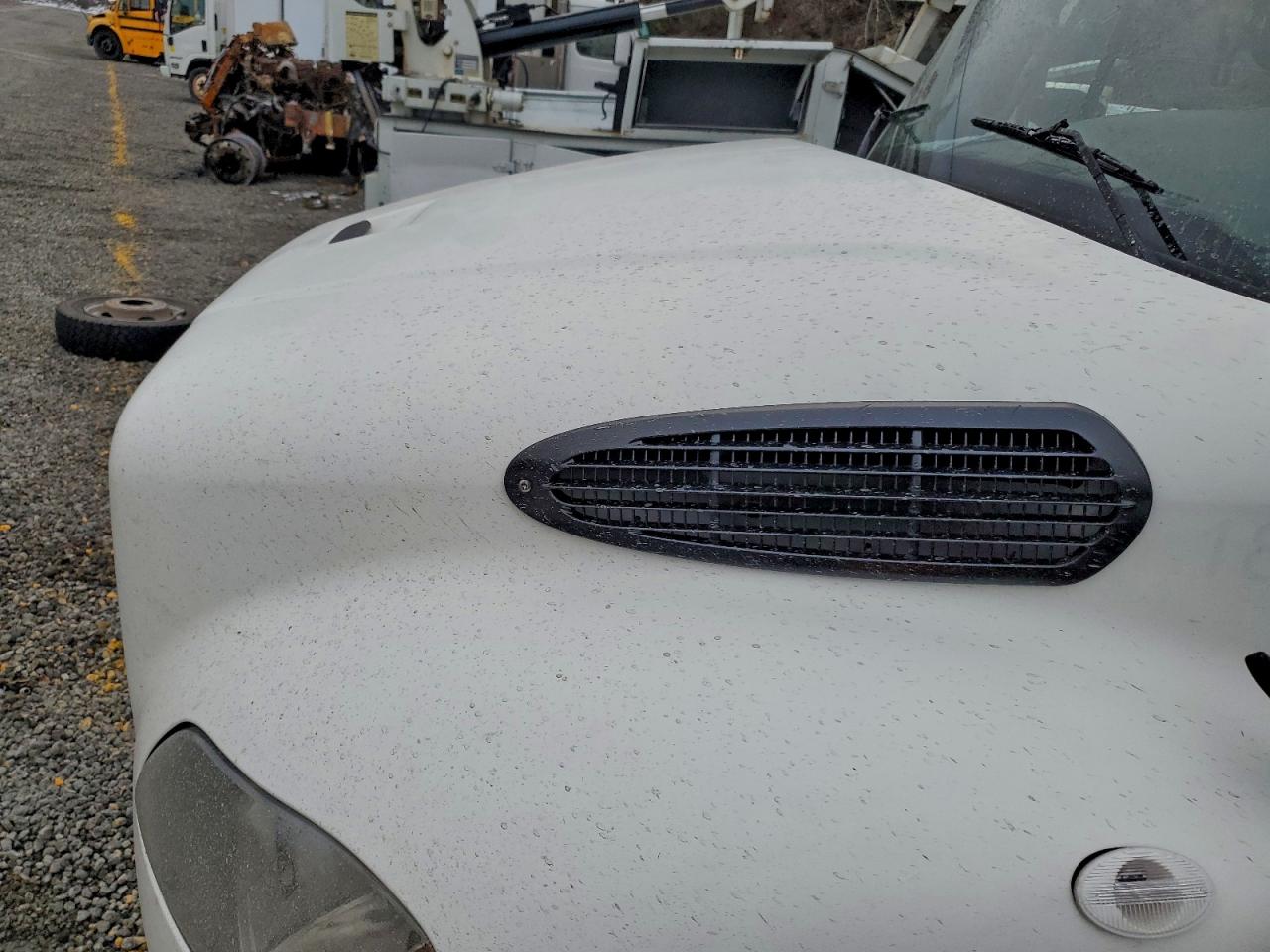2018 FREIGHTLINER M2 106 MED - SEMI TRUCK photo 12