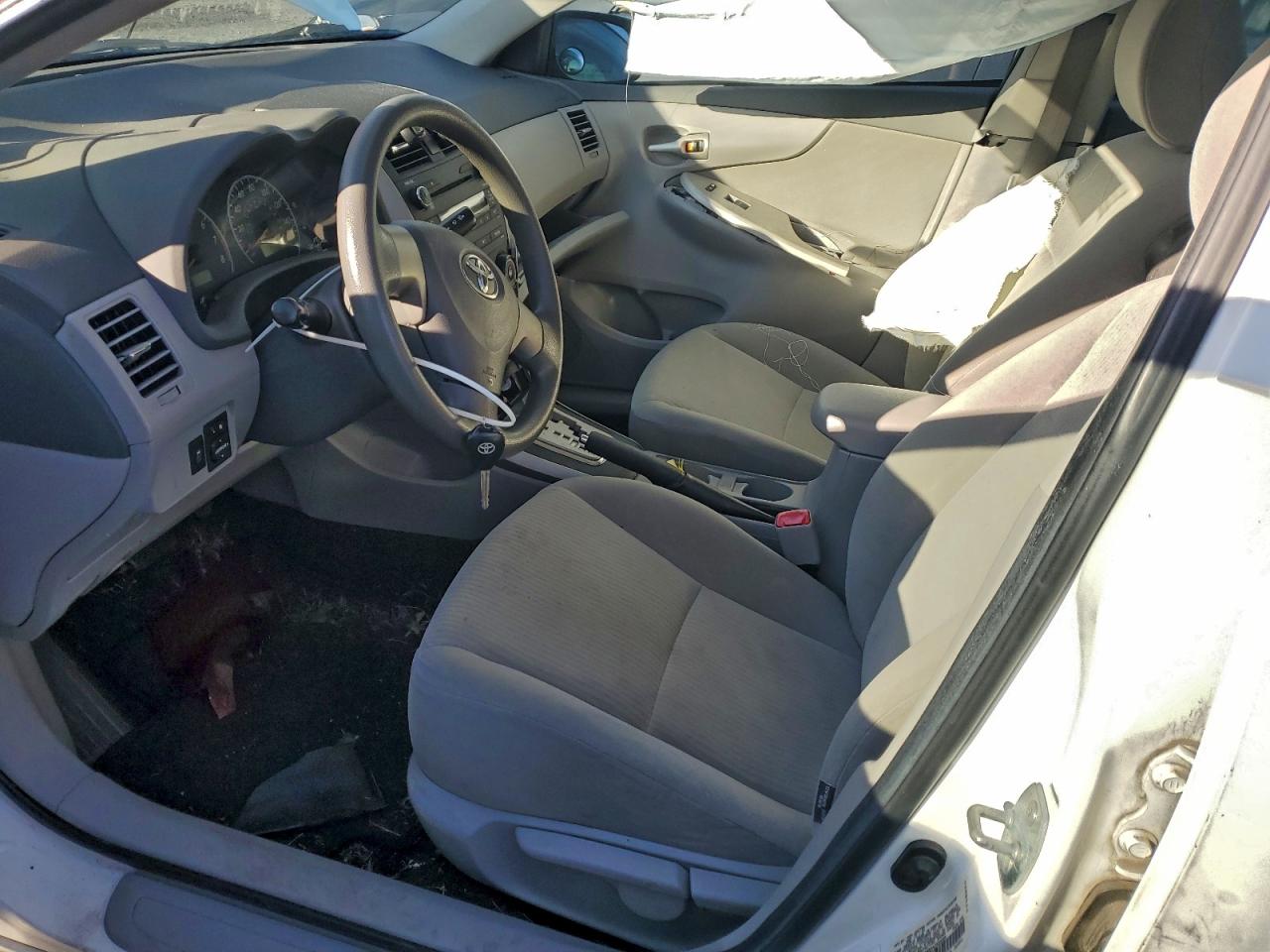2010 TOYOTA COROLLA BASE photo 7