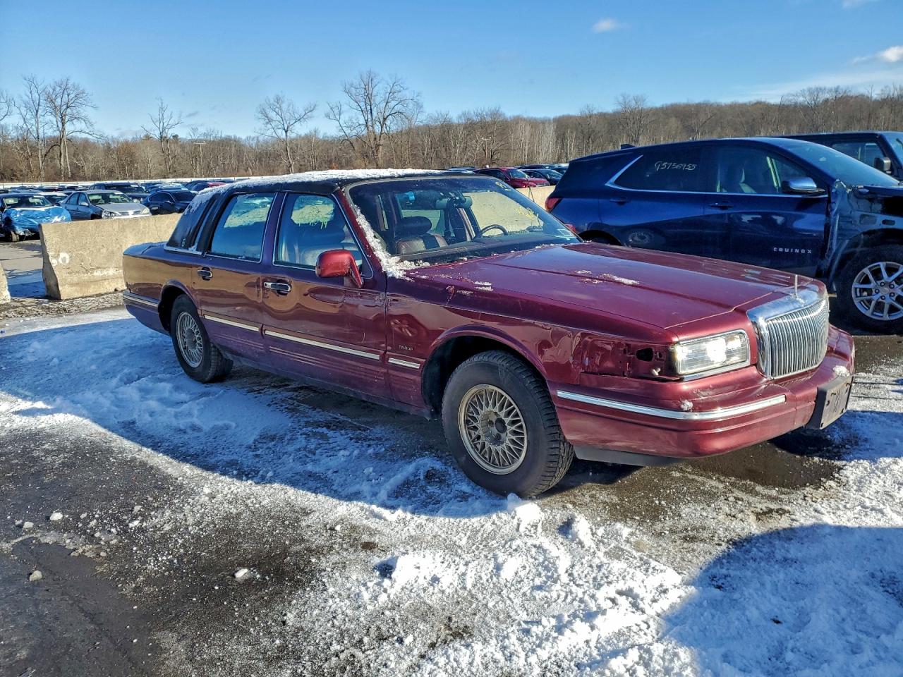 1996 LINCOLN TOWN CAR SIGNATURE photo 4