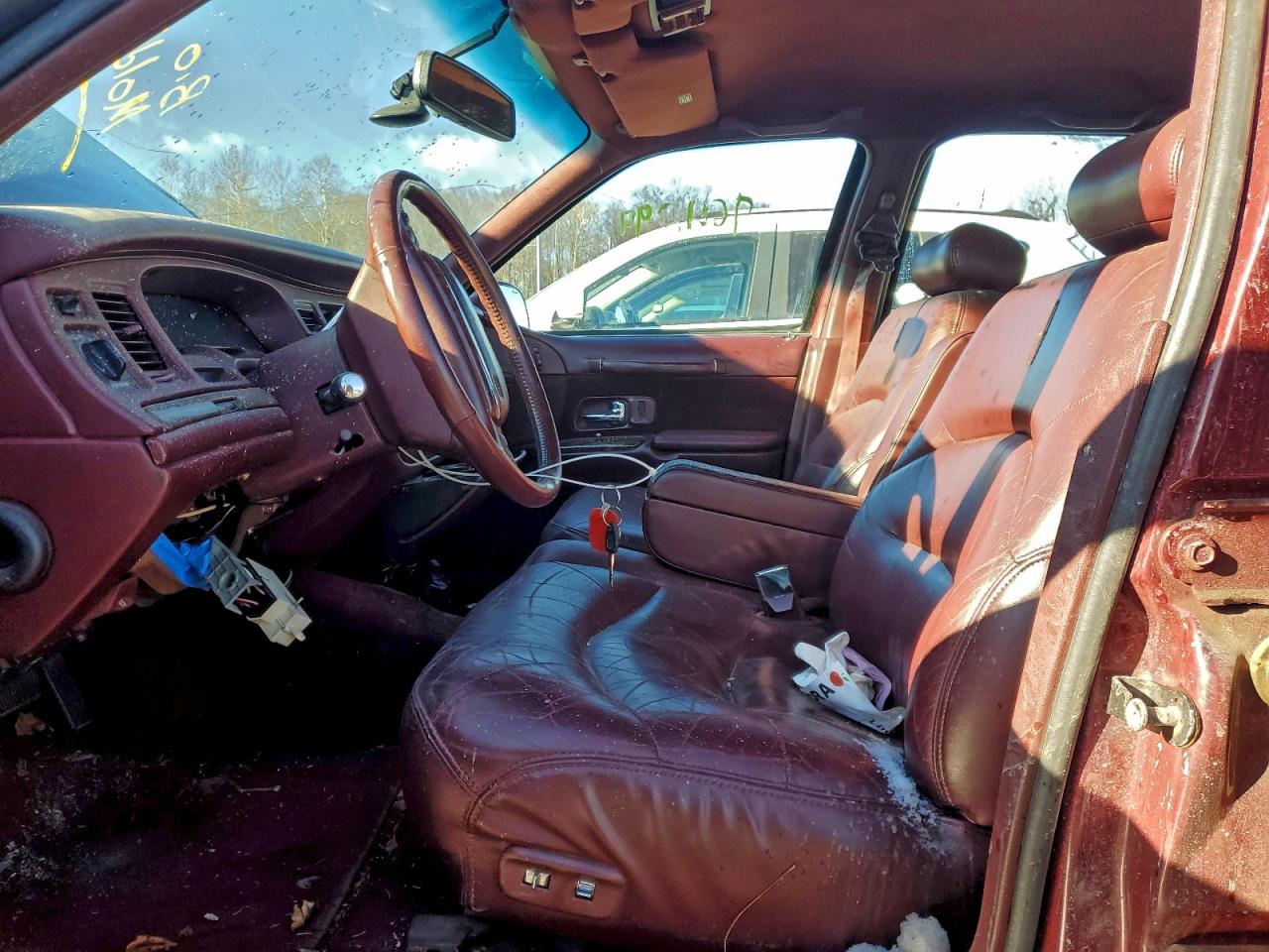 1996 LINCOLN TOWN CAR SIGNATURE photo 7